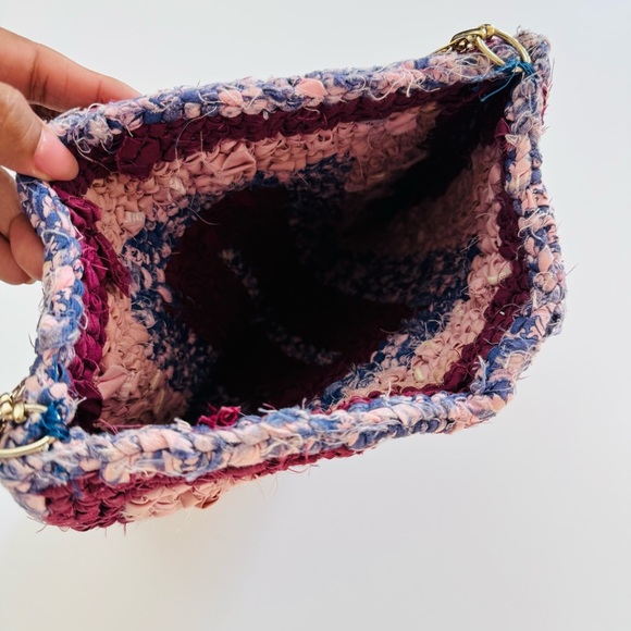 Handmade Woven Rainbow Clutch Bag with Gold Chain Handle - Picture 4 of 4